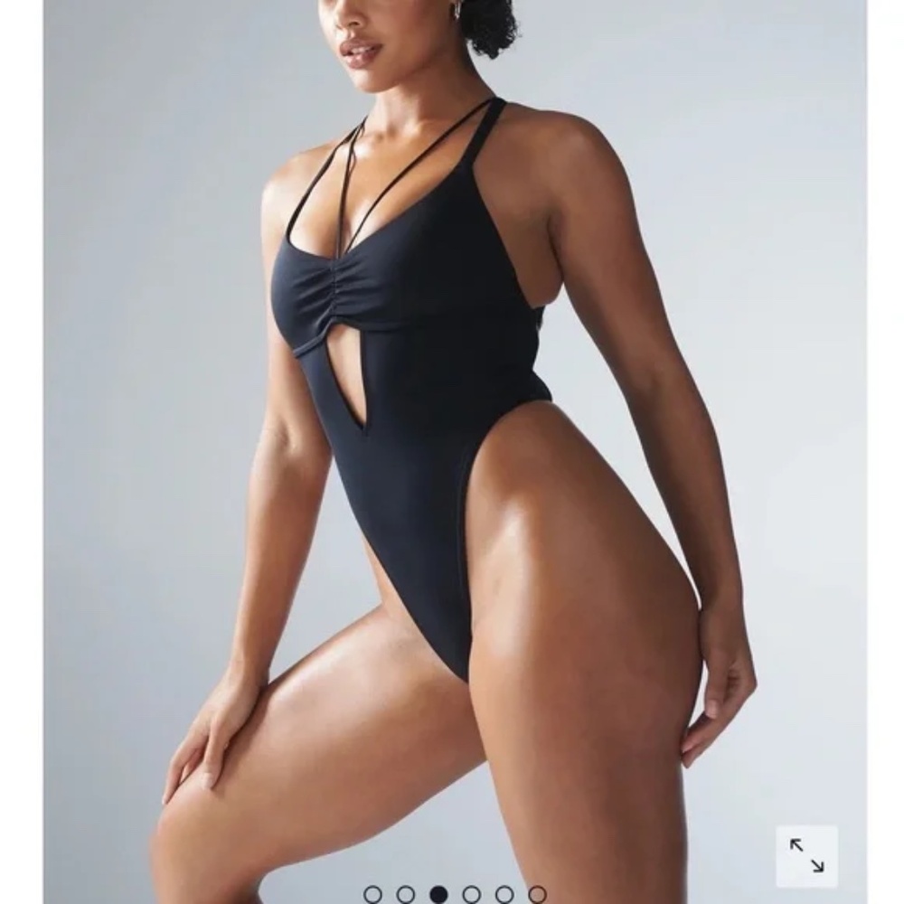 Savage X Fenty  Curve Alert Bodysuit
